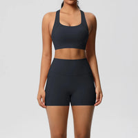 2-Piece Yoga Set – Crossover Bra & Shorts