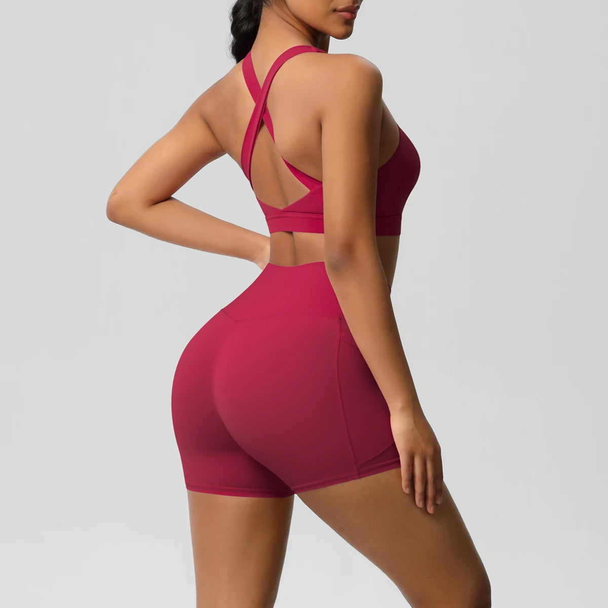 2-Piece Yoga Set – Crossover Bra & Shorts